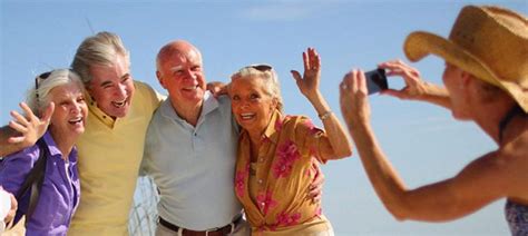 uitjes voor alleenstaande senioren|Singlereizen voor 60+, 70+ en 80+. Betaalbare vakanties!